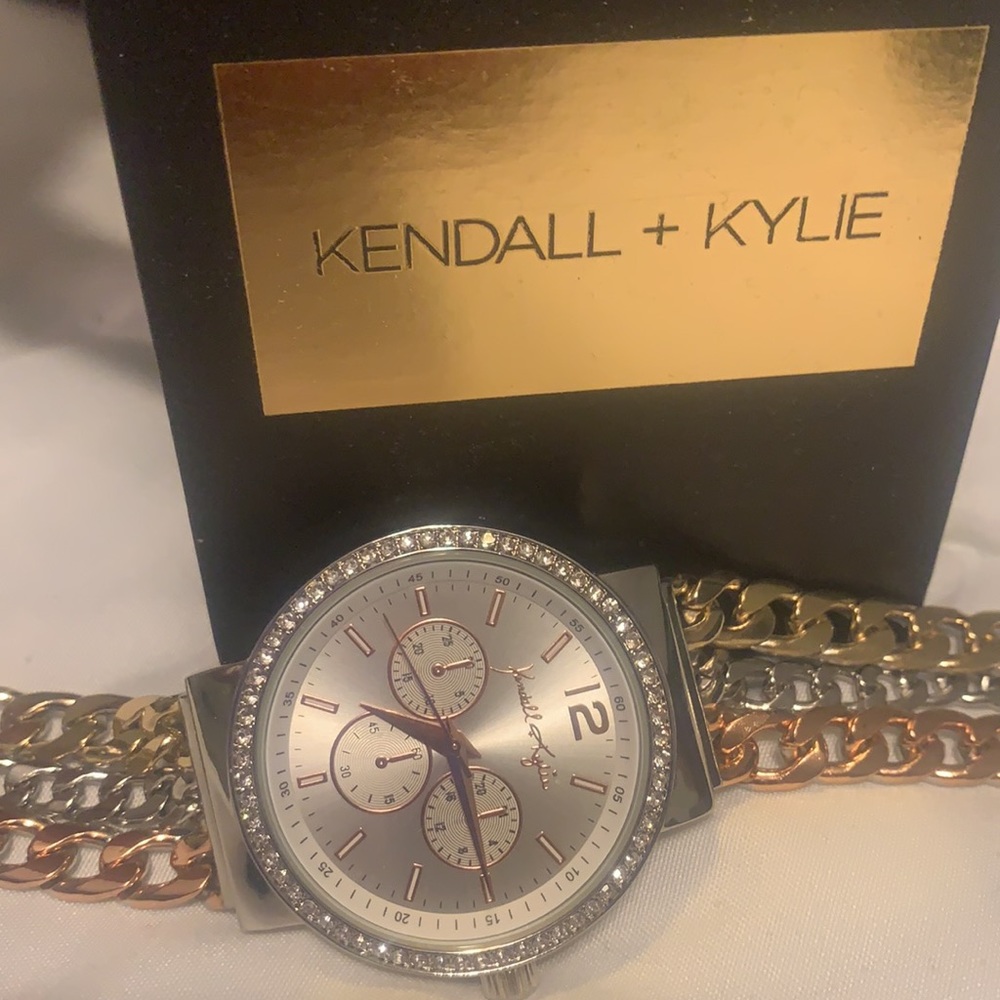 Watch - Picture 5 of 5